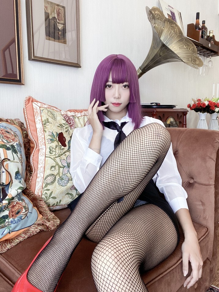 Money冷冷 – OL网网制服 [82P5V-1.45GB]