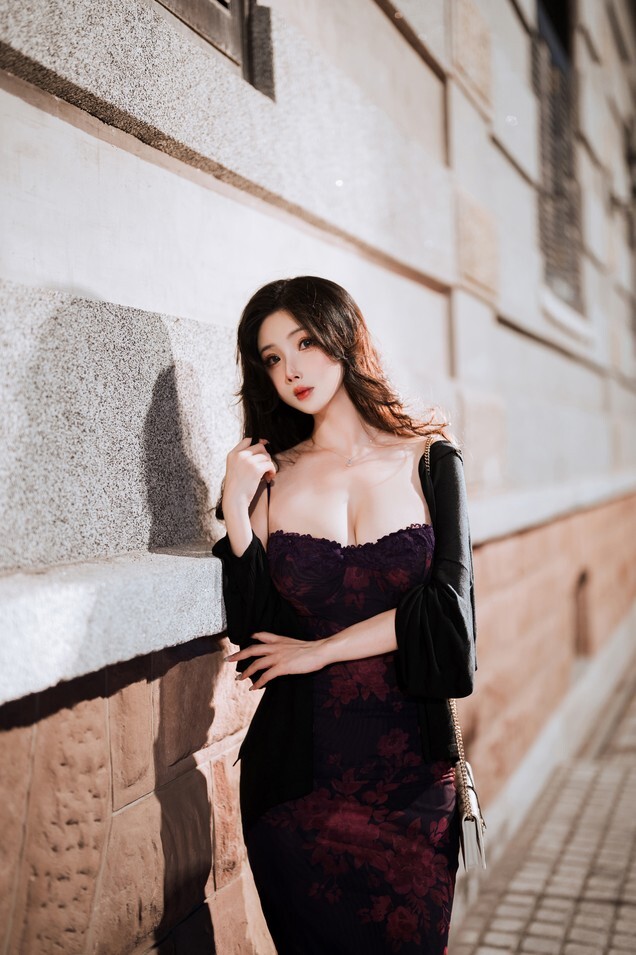 rioko凉凉子 –  美艳小妈 [60P10V-1.12GB]