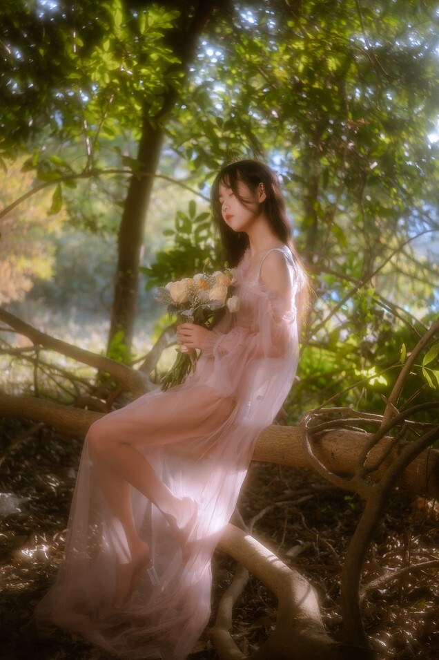 萌芽儿 -  林中少女 [30P-655MB]