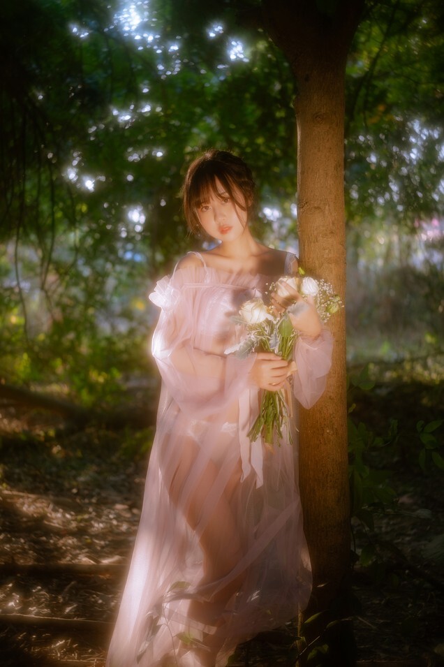 萌芽儿 -  林中少女 [30P-655MB]