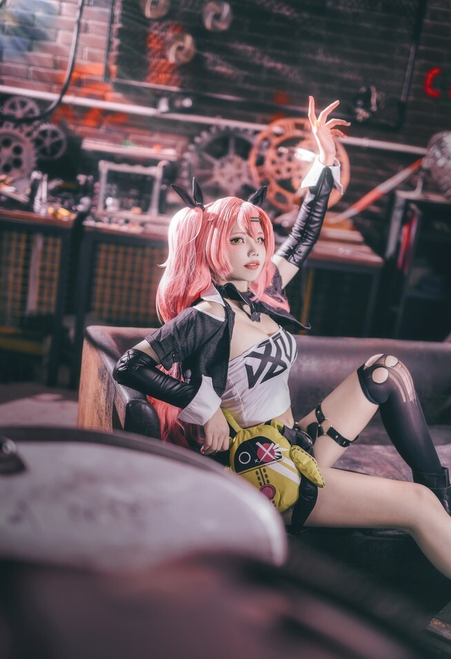 墨色的团子_墨舒 - 妮可 [17P-333MB]