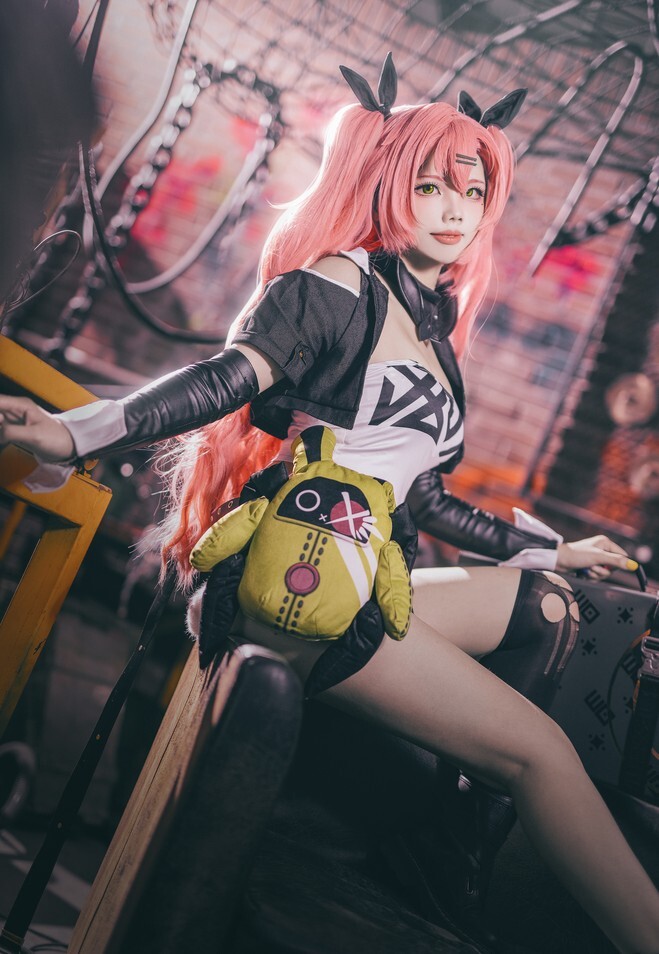 墨色的团子_墨舒 - 妮可 [17P-333MB]