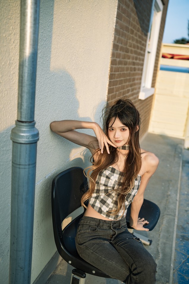 兔子Zzz不吃胡萝卜 - 阳光沙滩 [22P-141MB]