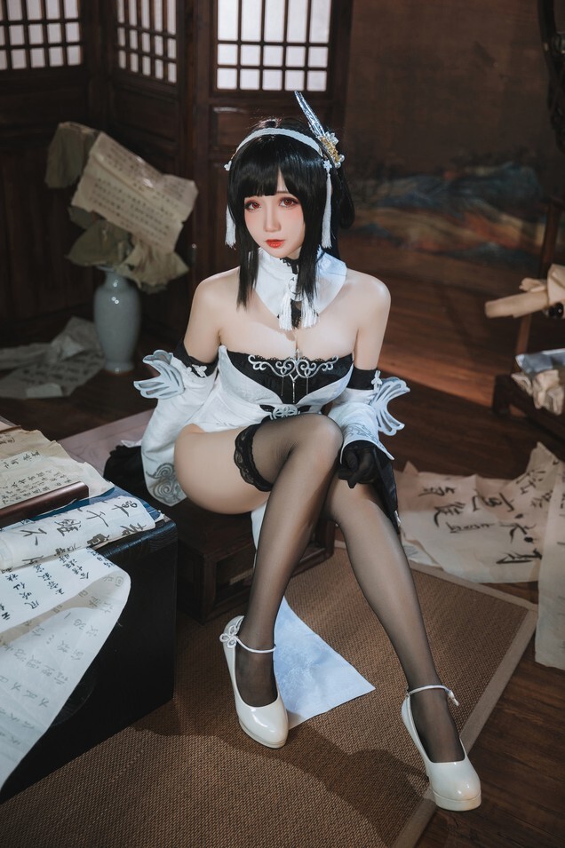 焖焖碳 - 碧蓝航线 鎮海 白黑礼服 [23P-182MB]