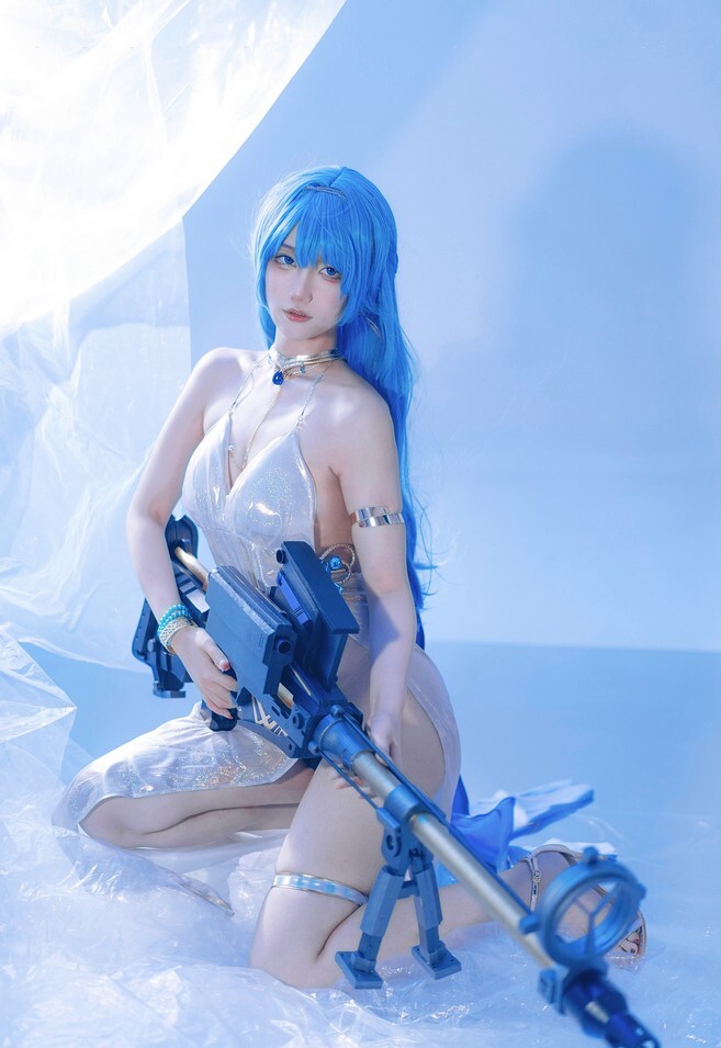 阿熊是个萌妹吗 - 海伦水晶派对礼服 [18P-89MB]