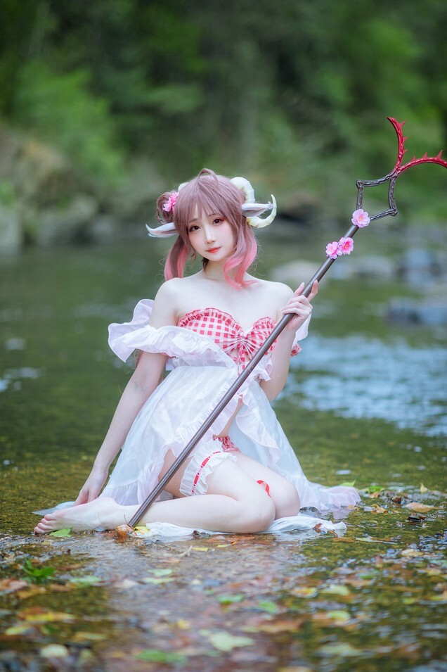 焖焖碳 - 明日方舟 艾雅法拉 (Arknights - Eyjafjalla) [20P-178MB]