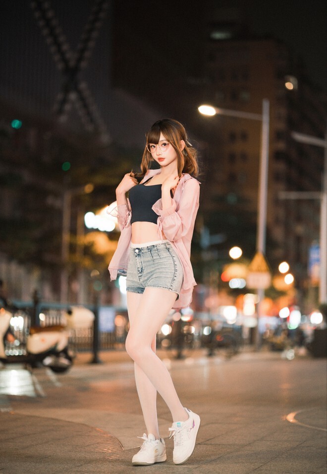 y妹不是小叶 -  常服江南西 [14P-195MB]