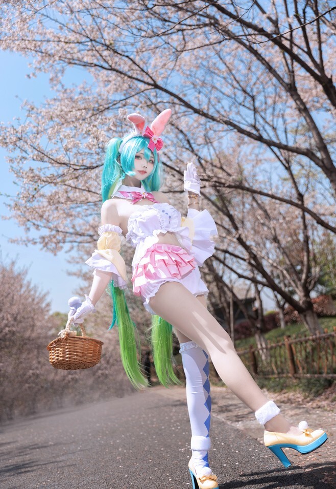 墨色的团子_墨舒 – 初音未来 [13P-188MB]