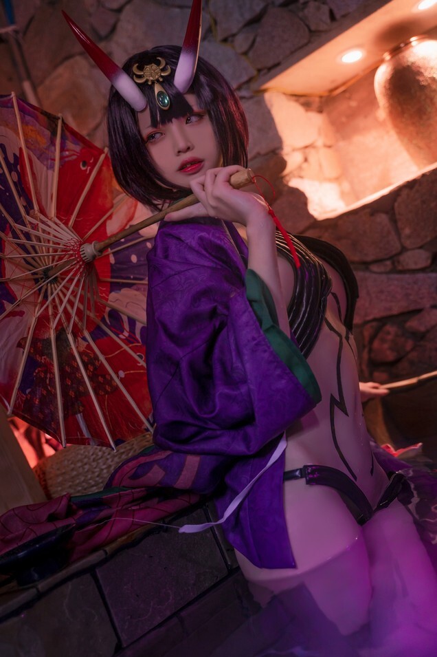 可可老师 - 酒吞温泉 [51P-327MB]