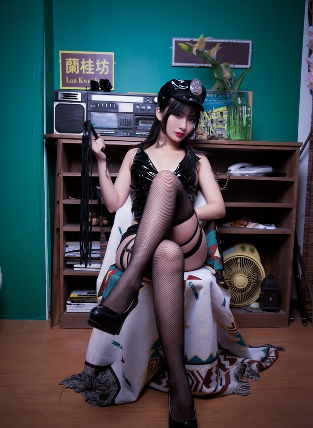 洛璃 LoLiSAMA – 小女 [52P-700MB]