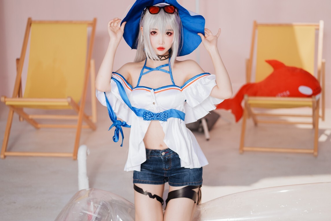 面饼仙儿 – 斯卡蒂泳装 [18P-80MB]