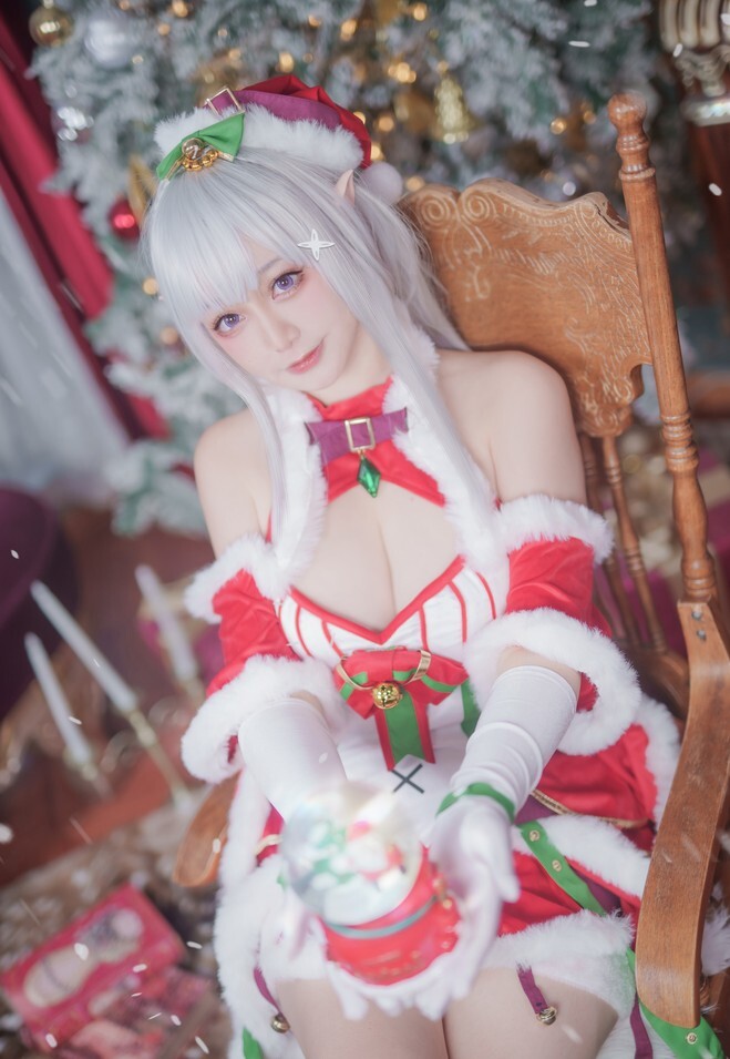 Halo_酱 - 艾米莉亚 [12P-99MB]