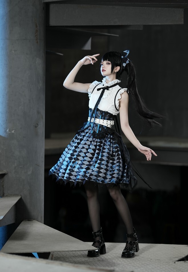 花甲conch - 黑岩射手 [18P-139MB]