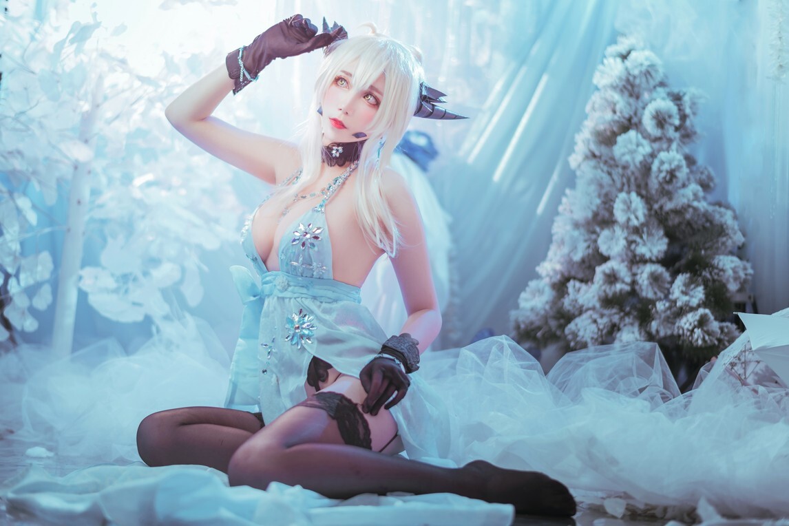 Sakiiii翎柒 - 黑枪呆 [12P-72MB]