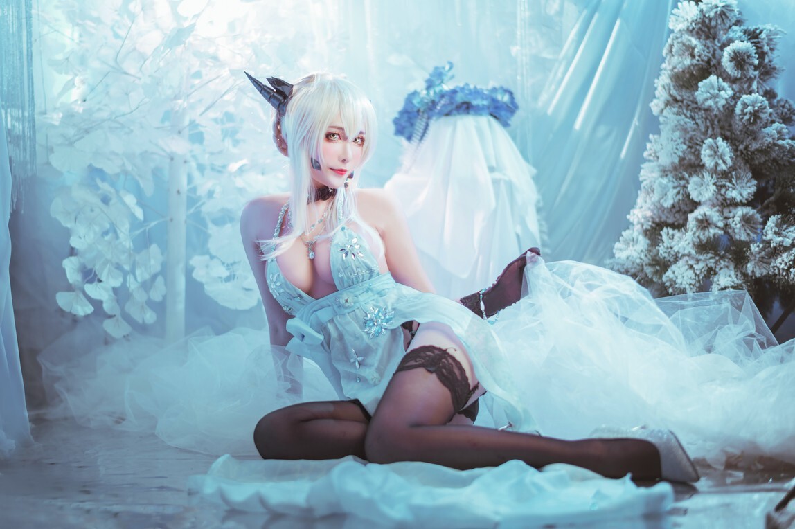 Sakiiii翎柒 - 黑枪呆 [12P-72MB]