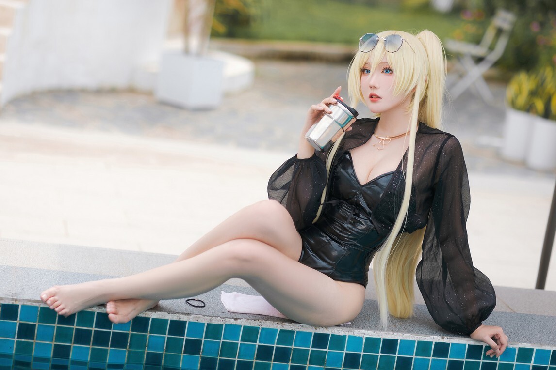 瓜希酱 - 俾斯麦 泳装 [20P-58MB]