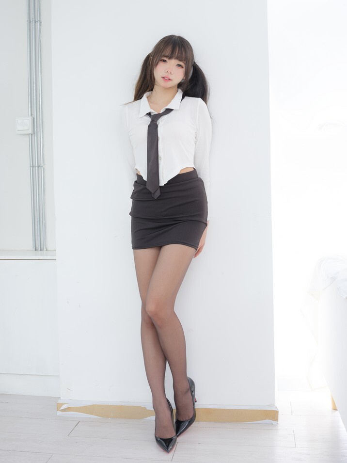 森萝财团 - 内部VIP系列 细雪 01E4K [103P1V-6.47GB]