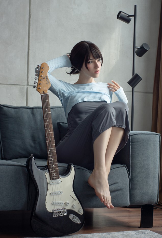 Candyball – Hitomio Guitar Sister [64P15V-1.66GB]