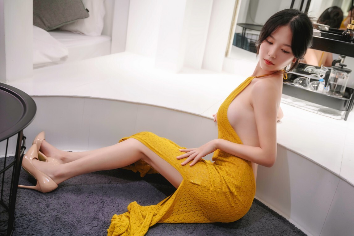 抖娘利世 - 黄色战袍 [46P-849MB]