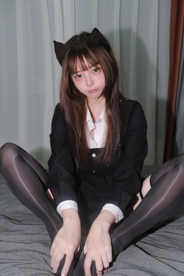 攻弦弦弦 - 黑丝眼镜猫娘 [16P-191MB]