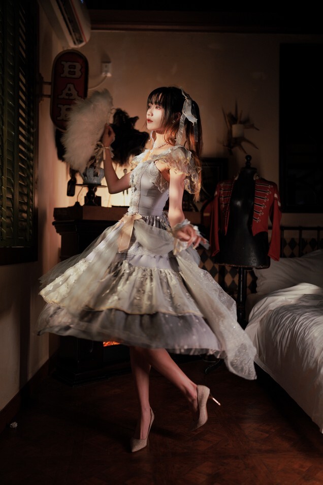 兔子Zzz不吃胡萝卜 - 灰月之海 [28P-268MB]