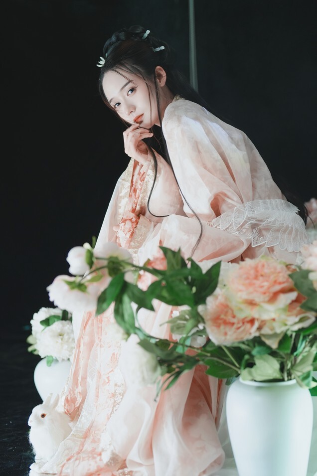 兔子Zzz不吃胡萝卜 - 寄明月 [38P-426MB]