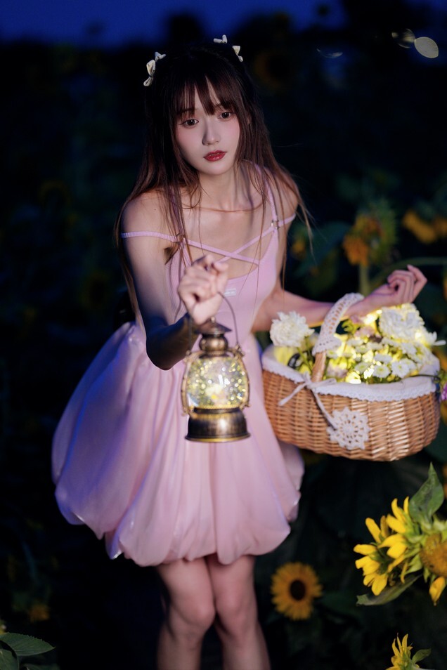 兔子Zzz不吃胡萝卜 - 蓝调向日葵少女 [28P-316MB]