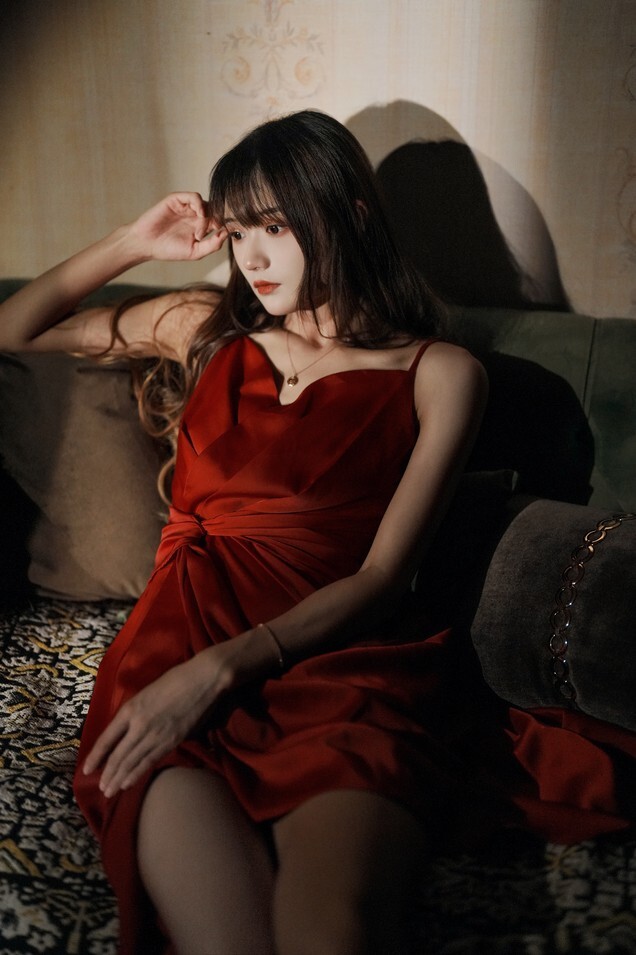 兔子Zzz不吃胡萝卜 - 黑夜里的红玫瑰 [35P-625MB]