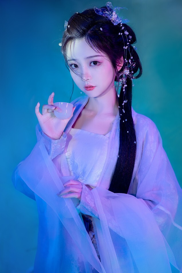 怀里猫ovo -  她是那一抹蓝 [22P-245MB]