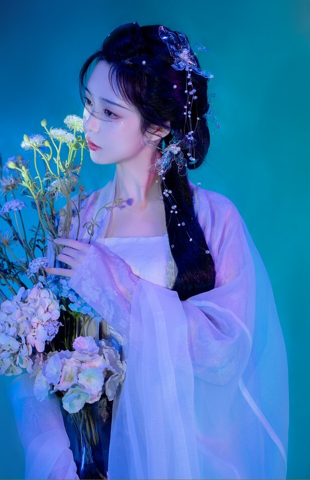 怀里猫ovo -  她是那一抹蓝 [22P-245MB]