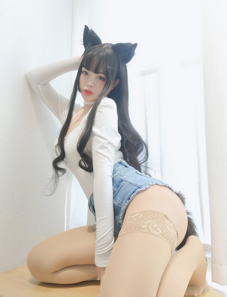 白烨 – 犬系姐姐 [88P15V-1.43GB]