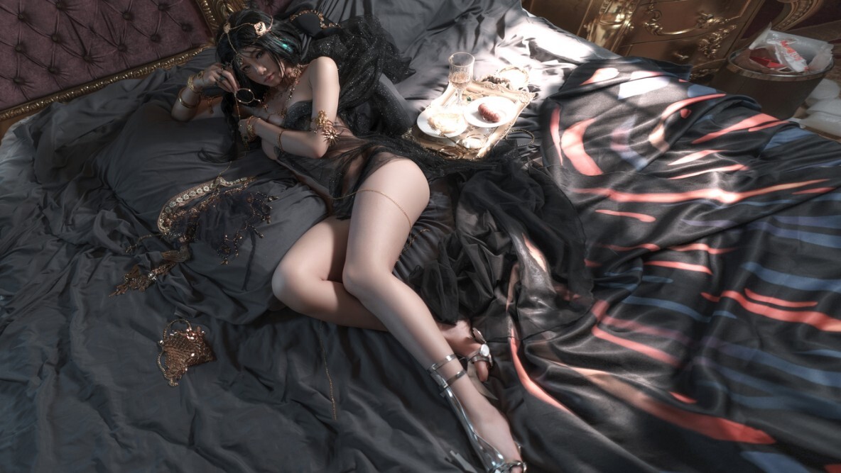 uki雨季 - 风铃 [20P-232MB]