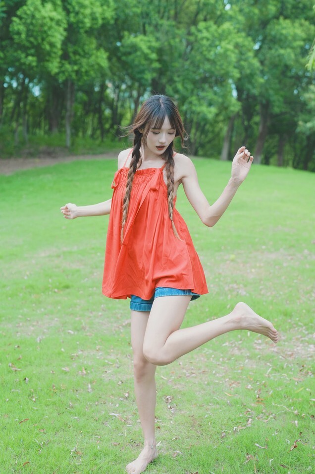 兔子Zzz不吃胡萝卜 - 夏日香气 [30P-334MB]