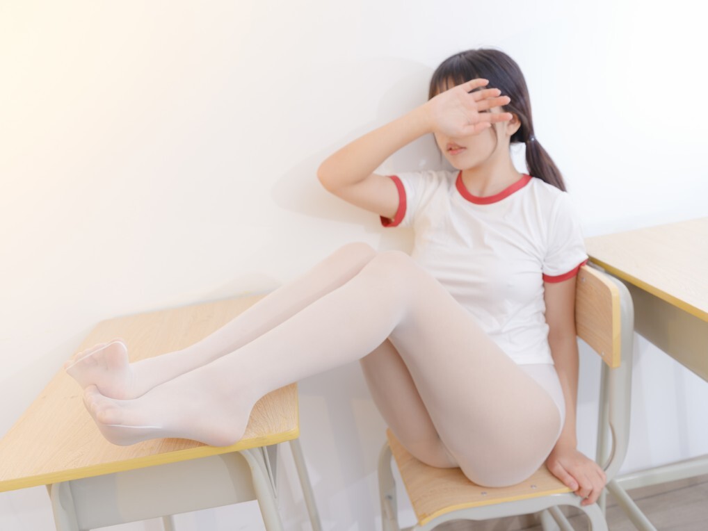 森萝财团 - 内部VIP系列 晴涩 18E4K [106P1V-5.41GB]