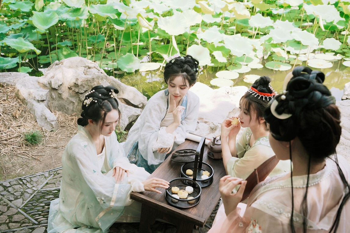 Conkon控控 – &一只柚柚柚柚柚子&兔子Zzz不吃胡萝卜&贰加六 – 游园惊梦 [26P-345MB]