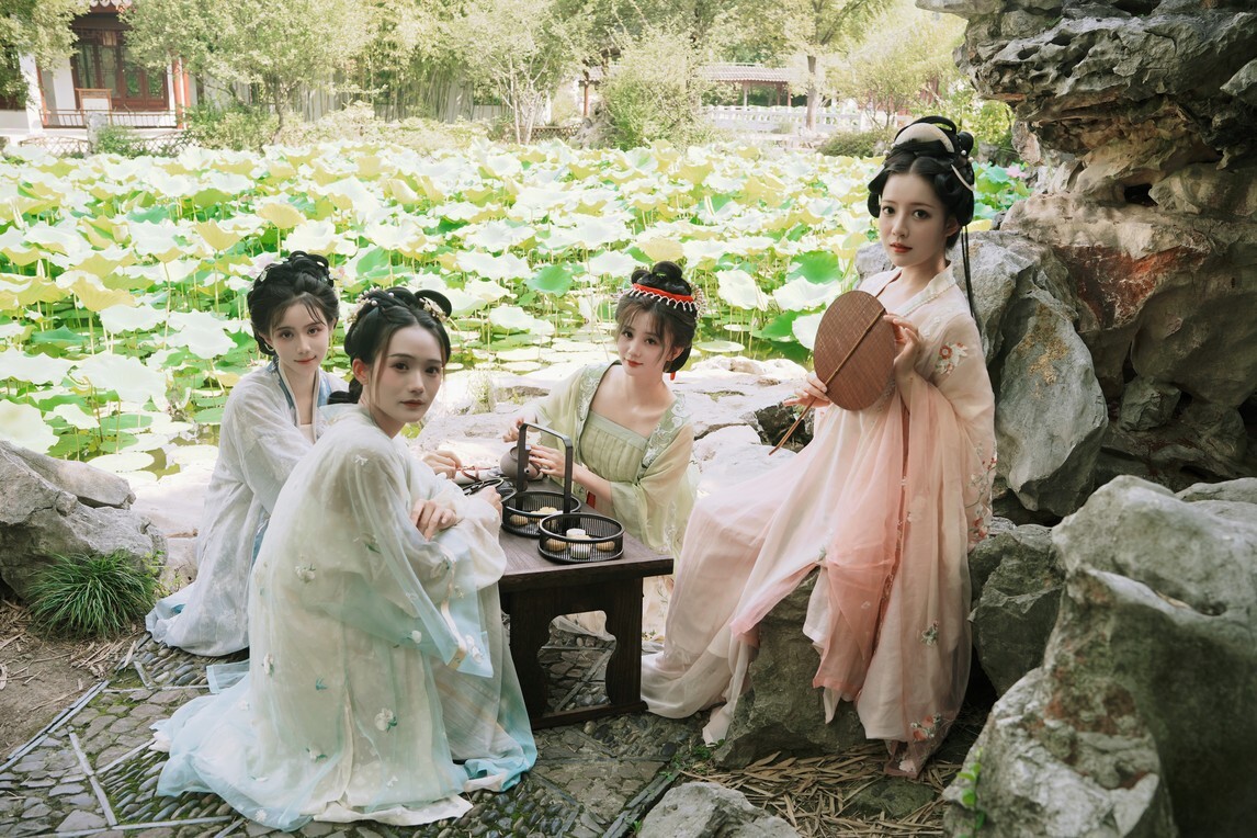 Conkon控控 - &amp;一只柚柚柚柚柚子&amp;兔子Zzz不吃胡萝卜&amp;贰加六 - 游园惊梦 [26P-345MB]