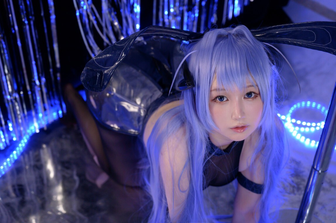 PAKI酱 - 花园兔女郎 [25P3V-285MB]