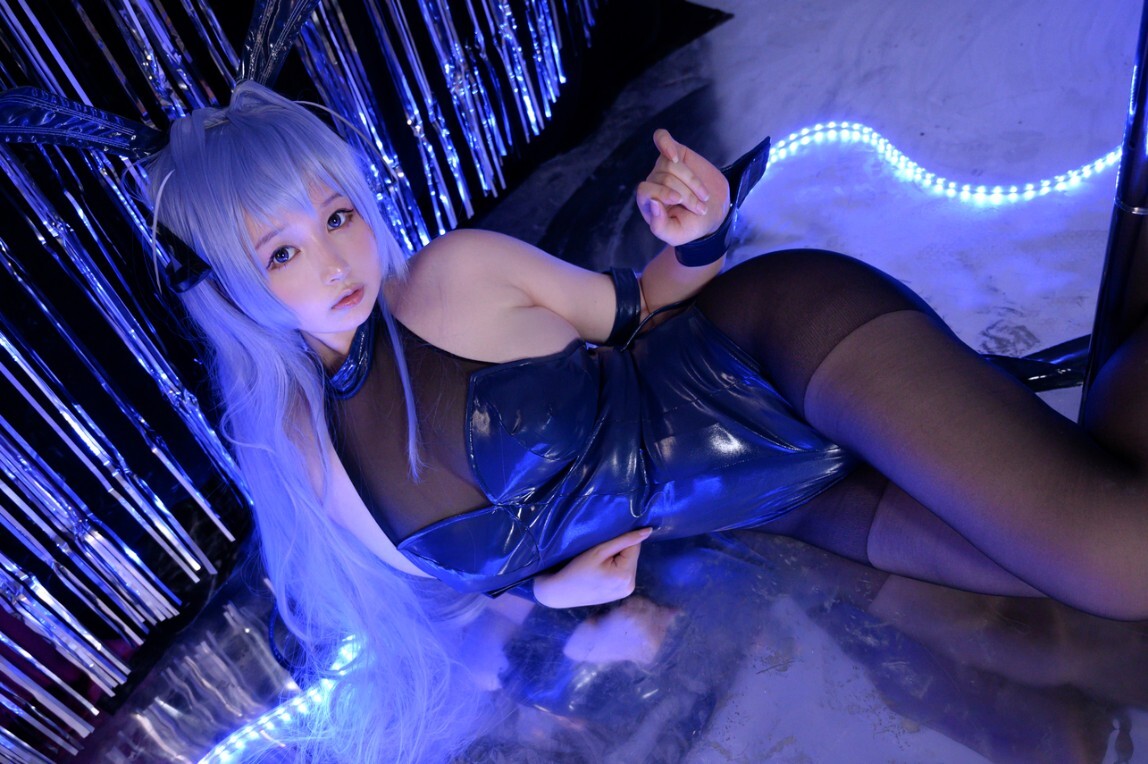 PAKI酱 – 花园兔女郎 [25P3V-285MB]