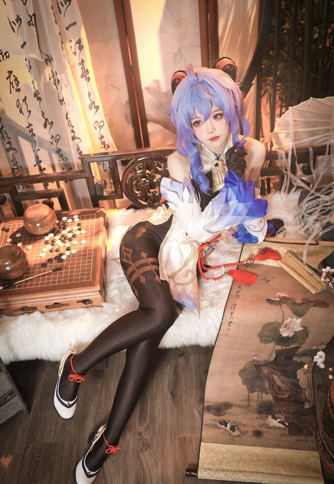 琉璃璃Ruri - 甘雨女仆 [12P-52MB]