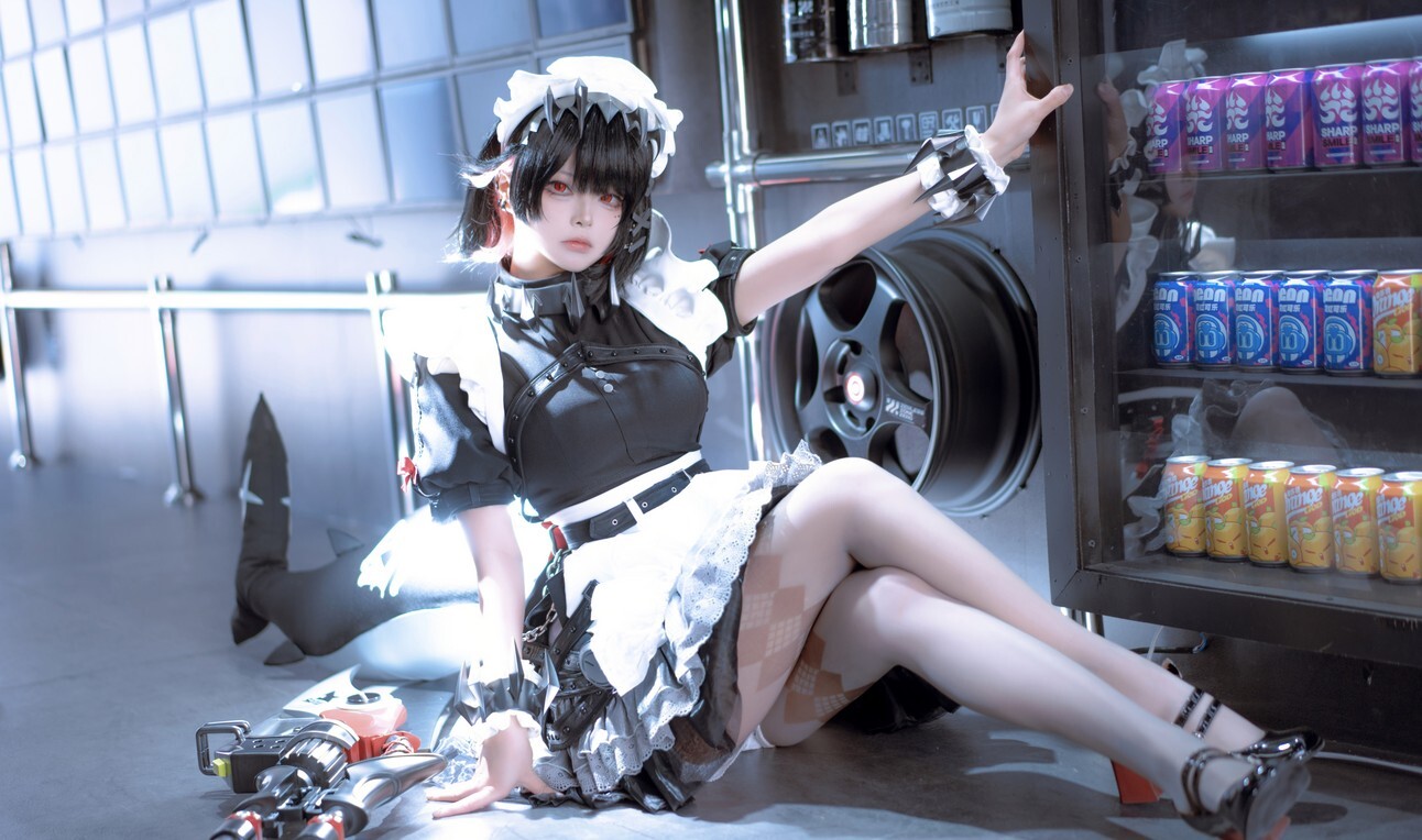 w百合欧皇子w  – 艾莲·乔 [12P-108MB]