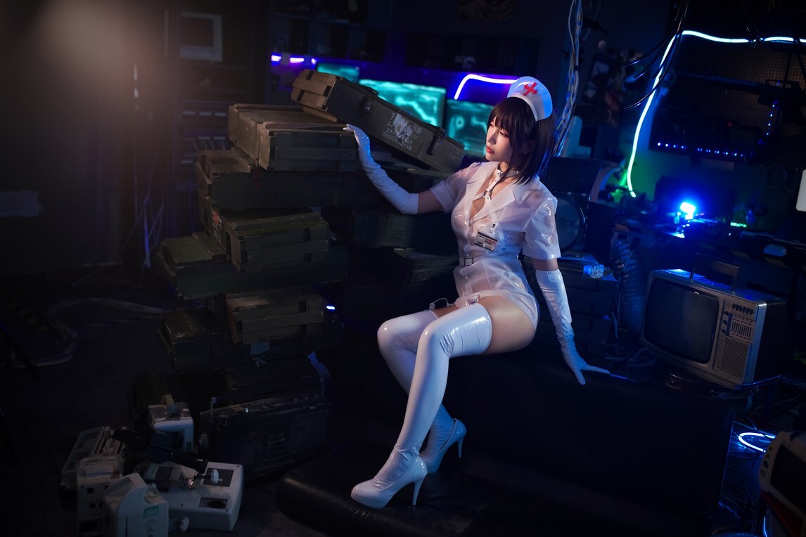 Neko-薇薇 - 透明护士 [51P-434MB]