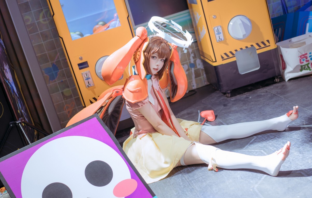 w百合欧皇子w – 无暗英雄 小呆 [20P-128MB]