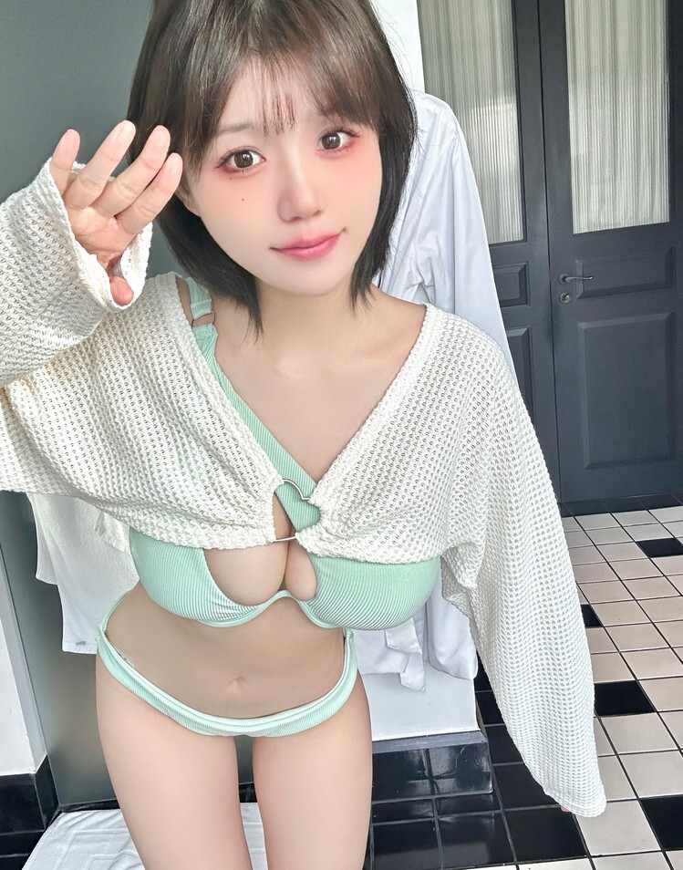 小仓千代w - 23年09月Fantia订阅 [124P1V-236MB]