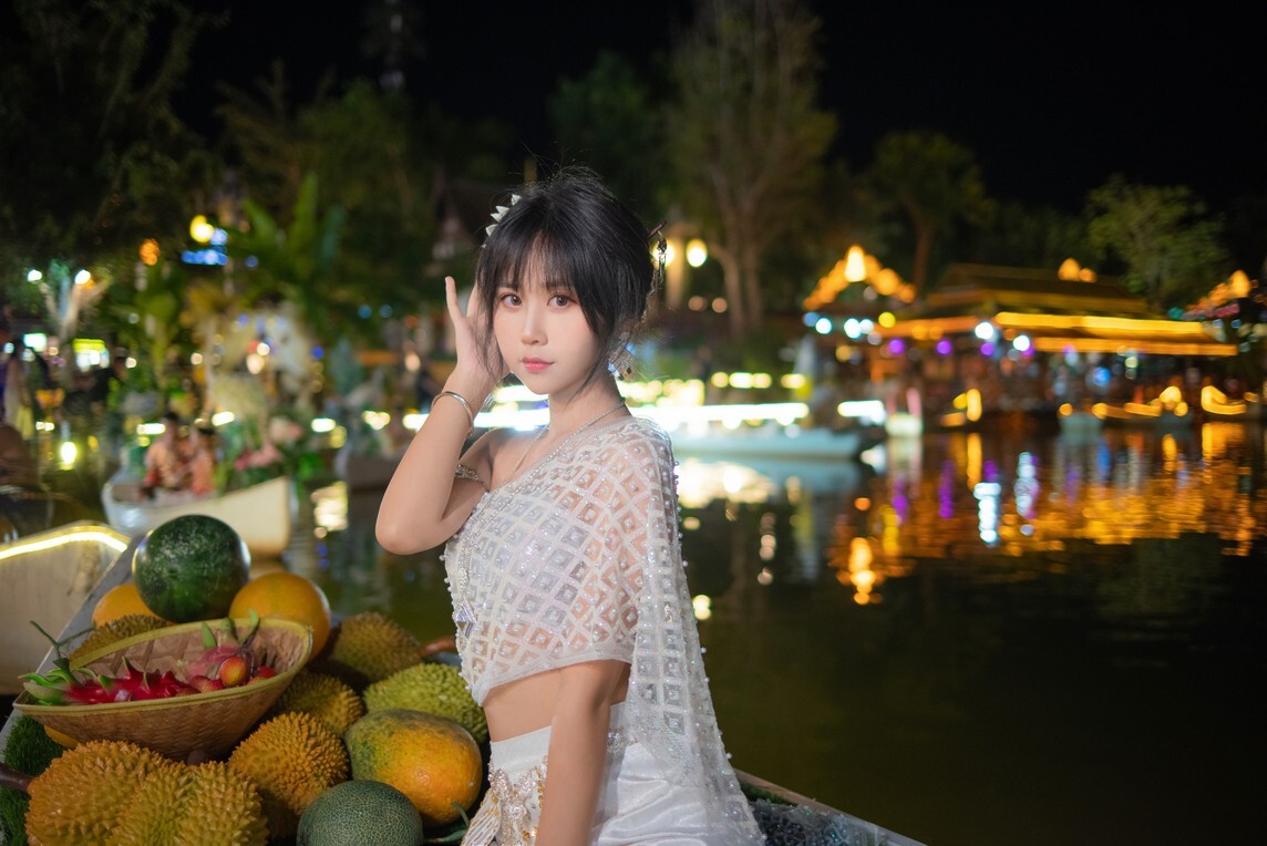 萌芽儿 - 西双版纳 傣服 银 [17P-112MB]