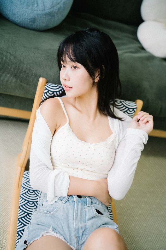 萌芽儿 -  夏天的尾巴 [45P-431MB]