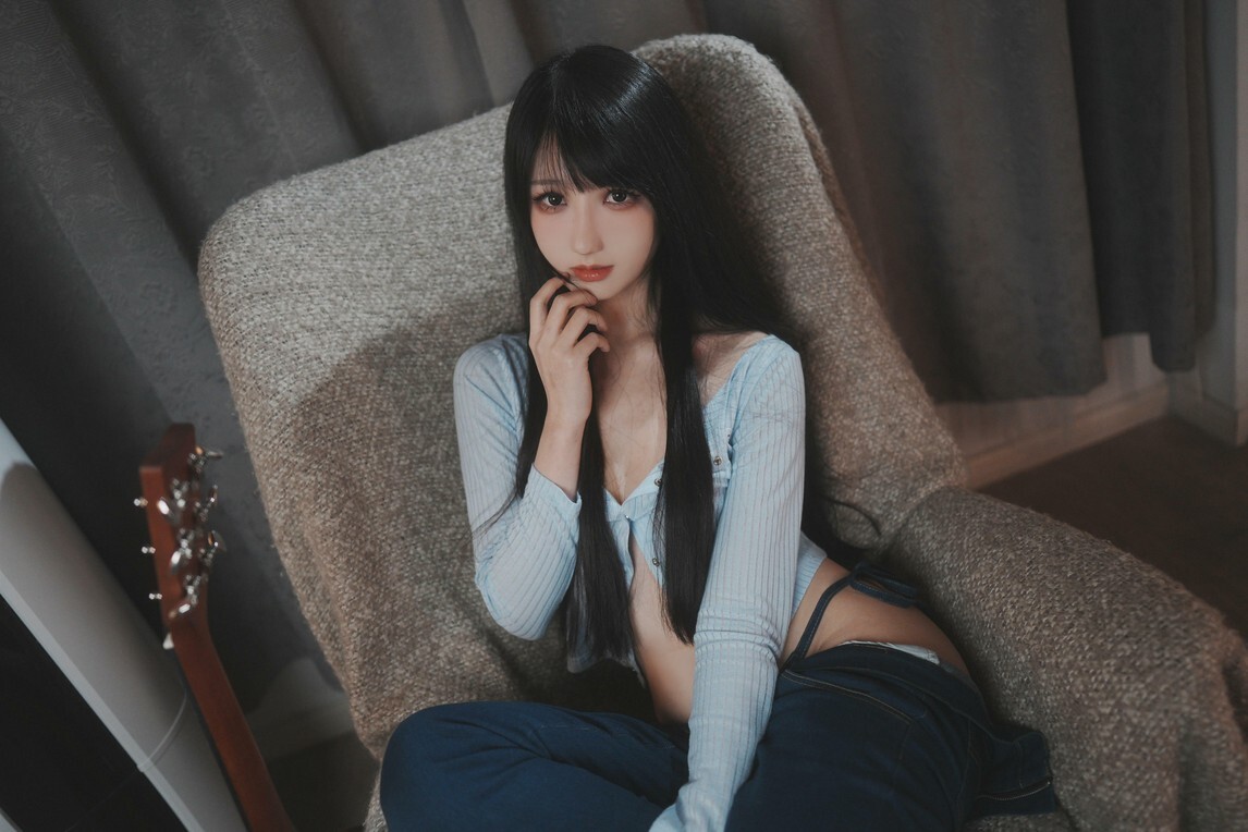 抖个姬灵 - 连衣裙比基尼 [15P-112MB]