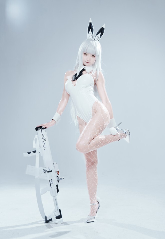 绿茄子是miku绿 - nikke胜利女神 布兰儿 [12P-65MB]