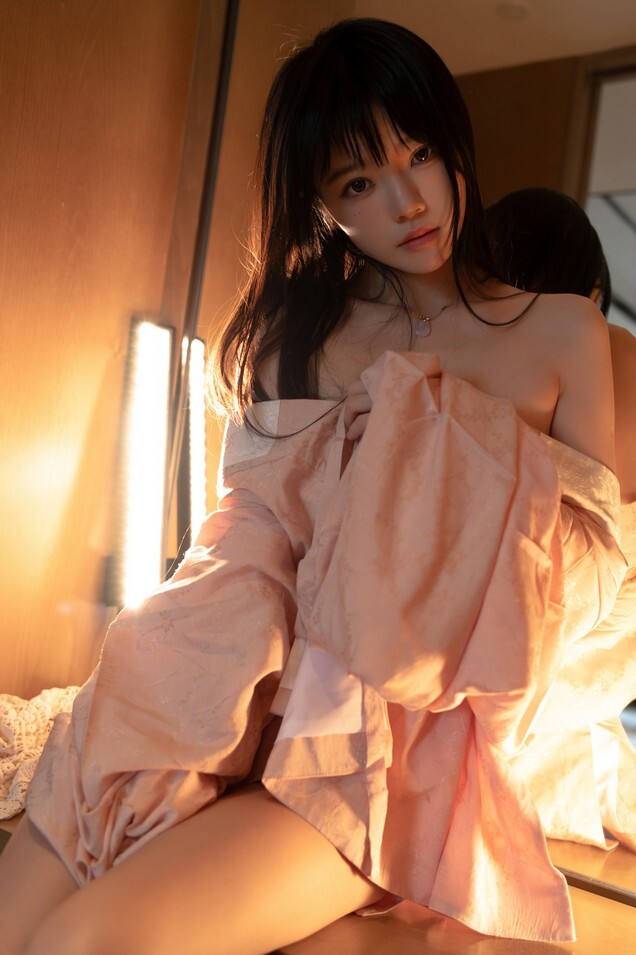 桜桃喵 - 拢花 [23P-637MB]