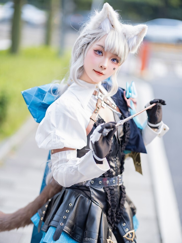 丹丹丹婷 - 萤火虫动漫游戏嘉年华 琳妮特 [18P-275MB]