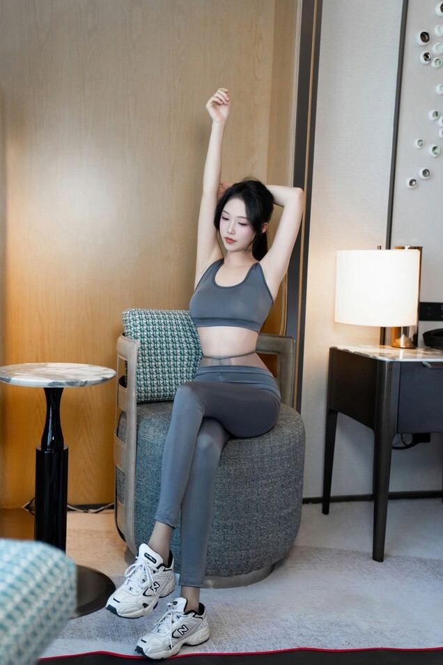 抖娘利世 - 灰色瑜伽服 [105P-1.88GB]